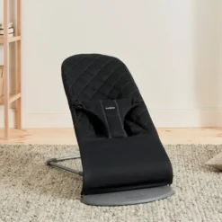 Babysitter Bliss Vävd Klassisk Quilt - Svart/Mörkgrå