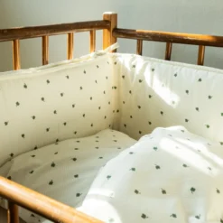 Baby sängkläder - Specks of luck 70x100