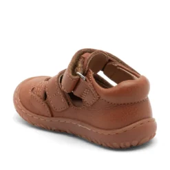 Barefoot Hana - 1201