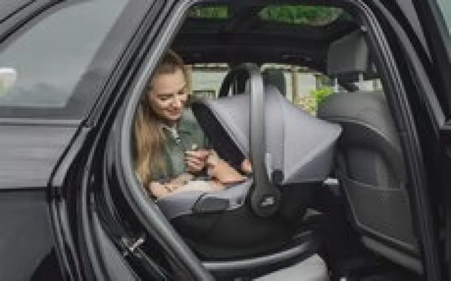 Britax Römer Baby-Safe Core Babyskydd inkl. Core Bas - Space Black