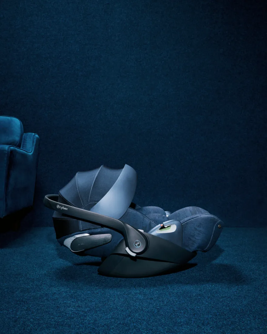 Cybex Cloud T i-Size Babyskydd - Rebellious Luxury Denim Blue