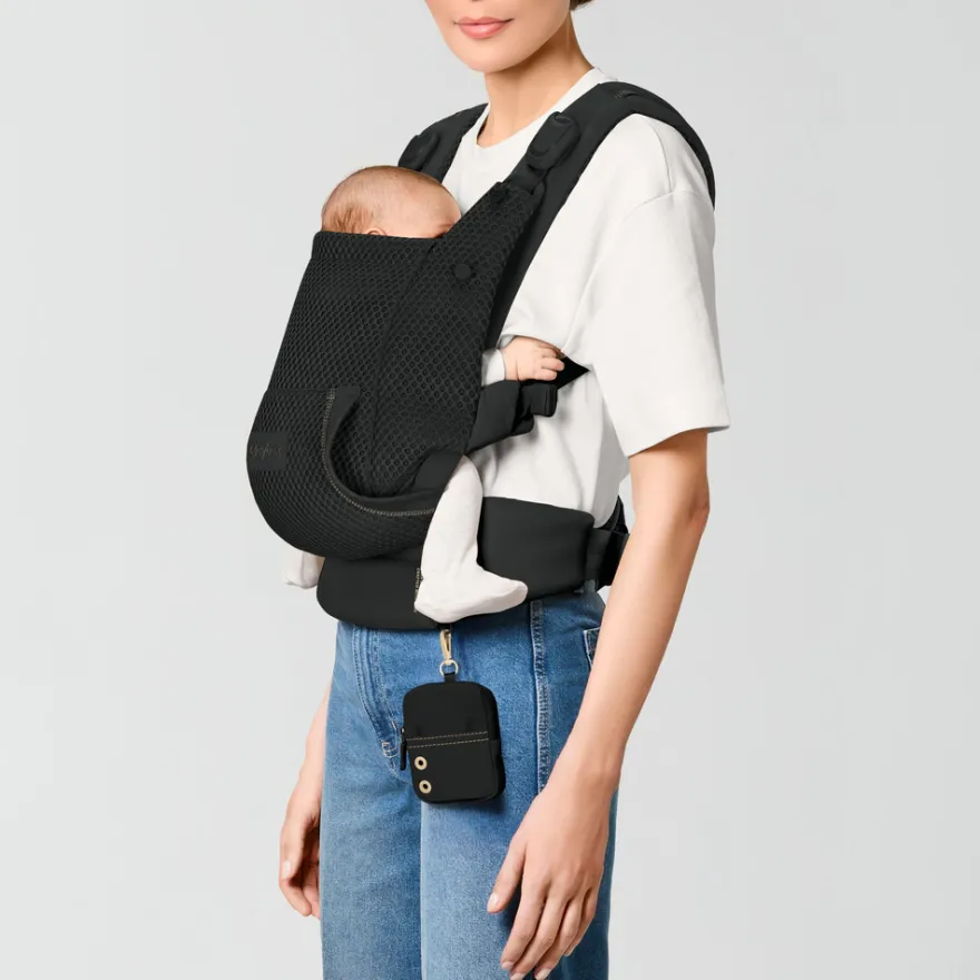 Cybex Laya Bärsele - Magic Black