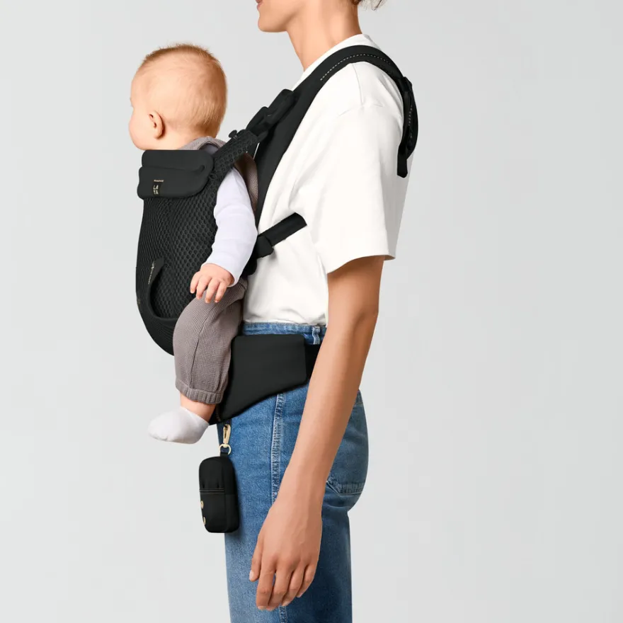 Cybex Laya Bärsele - Magic Black