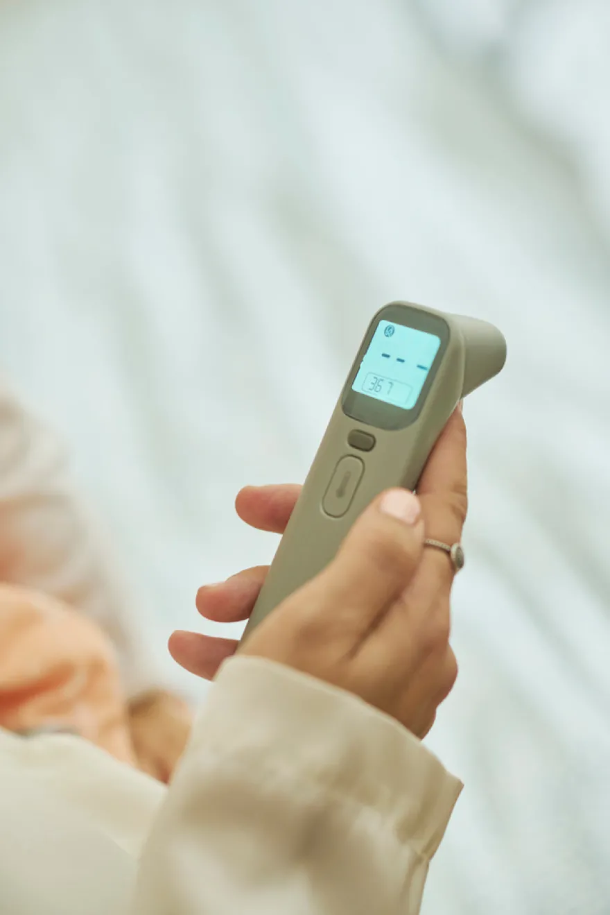 2075 Digital huvud- och örontermometer