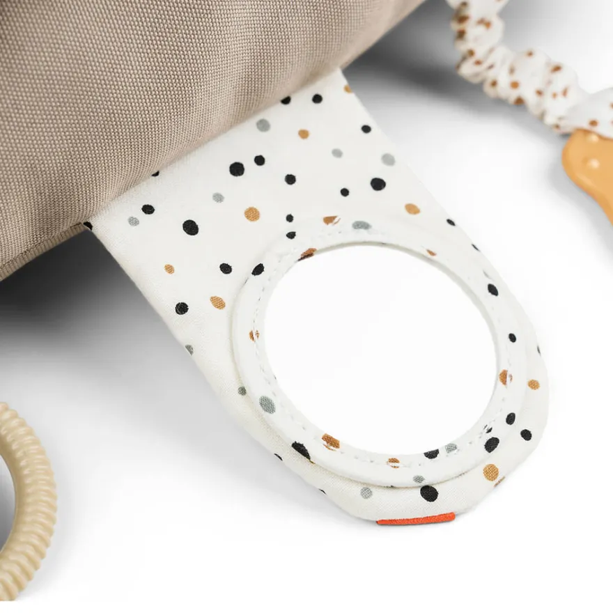Done By Deer Tummy Time Aktivitetsleksak Croco - Sand