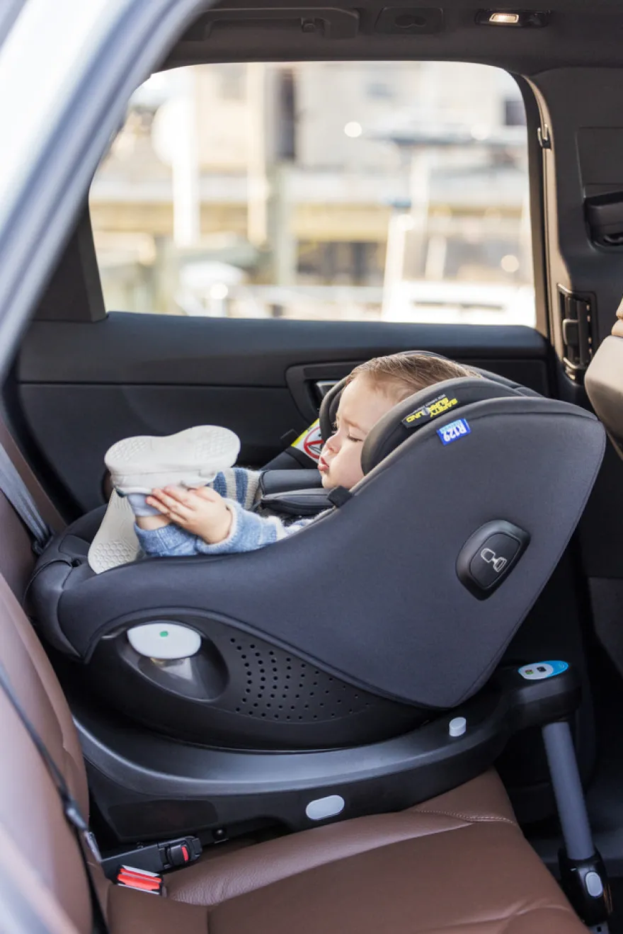 Graco Turn2Me DLX R129 Bilbarnstol - Midnight