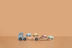 Lastbil med Biltransport