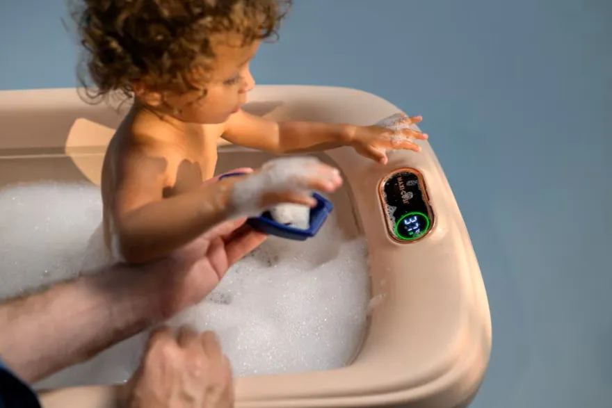 Maxi-Cosi Indigo Badbalja Med Nyfödd Stöd - Muted Terra