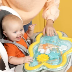 Nalle Puh Once Upon A Tummy Time™ Vattenleksmatta för Magtid