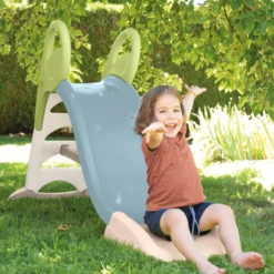 Smoby Life GM Rutschkana Med Vattenanslutning