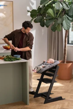 Stokke® Tripp Trapp Stol Bok Inkl. Newborn Set & Babyset - Black