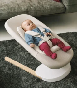 Stokke® Yoga Babysitter - Light Sand