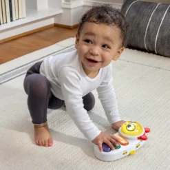 SuperSeat™ Touch of Tunes™ - 3-i-1 Babysits