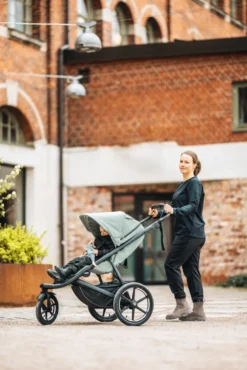 Thule Urban Glide 3 Magnetic Buckle Joggingvagn - Mist Green