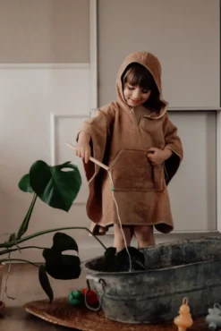 Vanilla Copenhagen Poncho - Oak