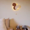Vägglampa, Ekorre